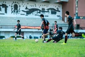 巴萨在西甲赛场上大胜塞维利亚展现强大实力